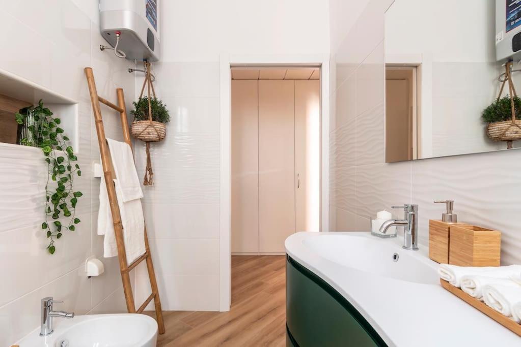 New Jungle & Charming Flat - Zona De Angeli Lägenhet Milano Exteriör bild